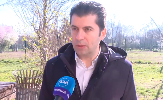 Кирил Петков: Очакваме утрото да е по-мъдро от вечерта. Неразумно е да се взриви всичко с връщане на празен мандат от ГЕРБ-СДС