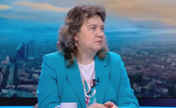 Доц. Киселова: Влизането на ПП на връчването на мандата е противоконституционно