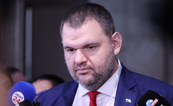 Делян Пеевски: Подкрепяме предложеното от ГЕРБ-СДС правителство. Борисов и Габриел постъпиха отговорно