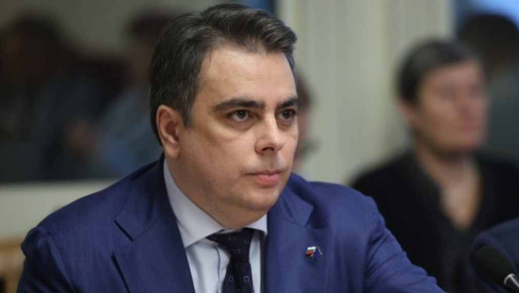 Парламентът възложи на Асен Василев да покрие дефицита от 1 млрд. лева в енергетиката
