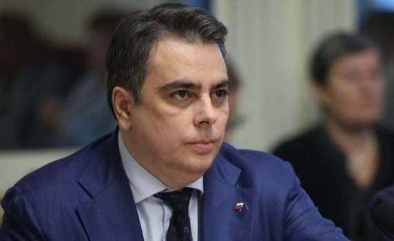Парламентът възложи на Асен Василев да покрие дефицита от 1 млрд. лева в енергетиката