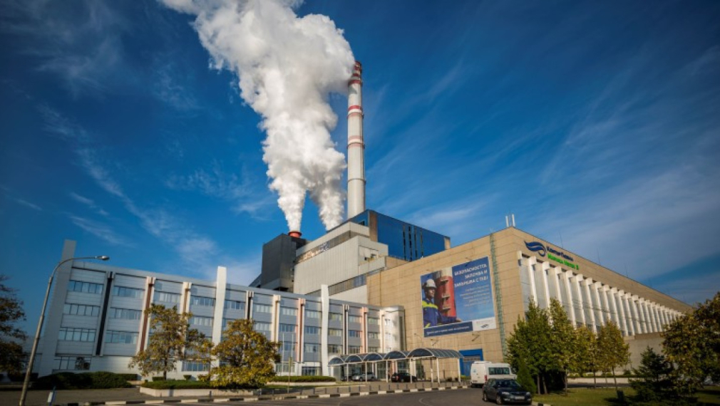 ТЕЦ „Марица Изток 3“ съкращава 1/3 от служителите си, ще строи фотоволтаична централа