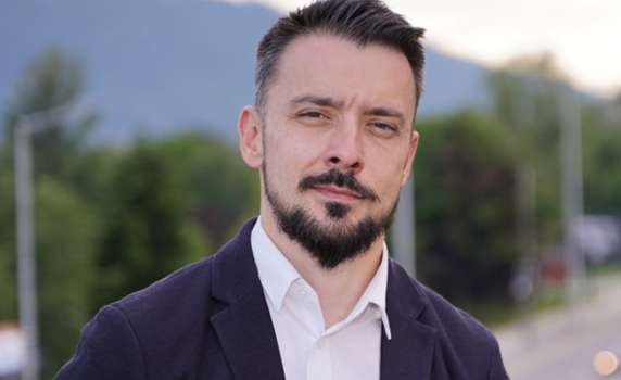 Кристиян Шкварек: Да не сме във война? Денков грубо прекрачи правомощията си на премиер и използва БНТ за партийна пропаганда