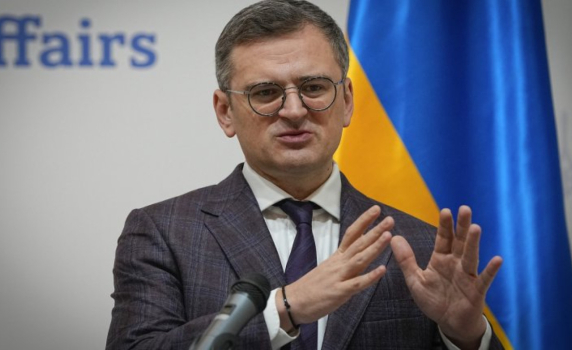 Кулеба: Безсилни сме пред модернизираните руски ФАБ, дайте ни проклетите Patriot