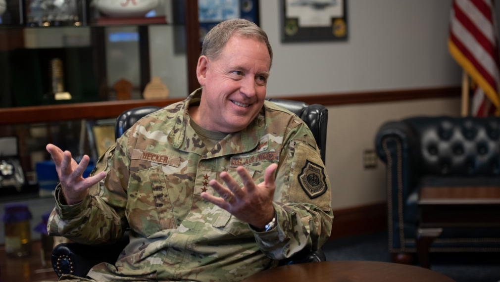 Американски генерал за украинската ПВО: Това са 8000 мобилни телефона на кули