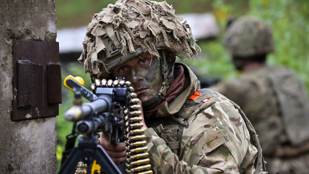 Снимка: The Telegraph: Британската армия не може да се бие с Русия повече от два месеца
