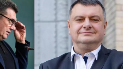 Олексий Данилов вляво бе заменен от Александър Литвиненко вдясно Новоназначеният секретар