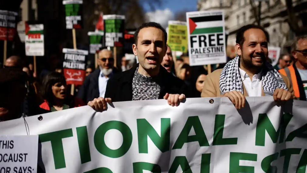 200 хил. души в Лондон поискаха незабавно спиране на огъня в Газа, сред тях бе и актьор от сериала "Короната"