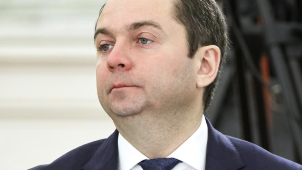 Мъж наръга с нож губернатора на Мурманска област в Русия