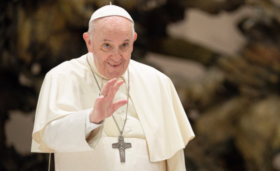 Ватиканът: Операциите за смяна на пола застрашават достойнството на човека