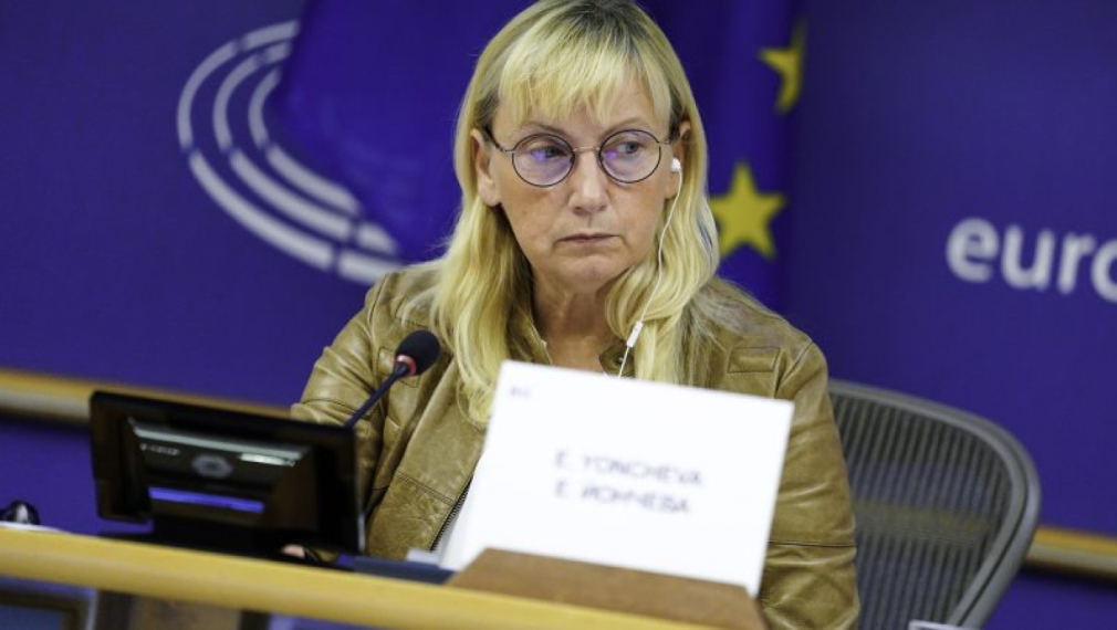 Елена Йончева в Берлин: Трябва да предотвратим разпространението на войната на континента