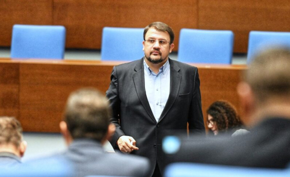 бТВ: Полицията влезе в офиси на Настимир Ананиев по европейско разследване
