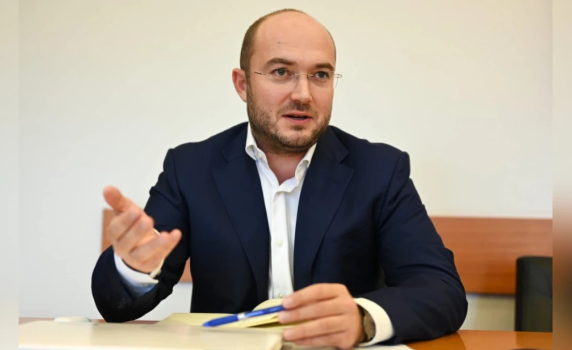ГЕРБ: Васил Терзиев прави чистка, уволни 325 служители заради свои кадри