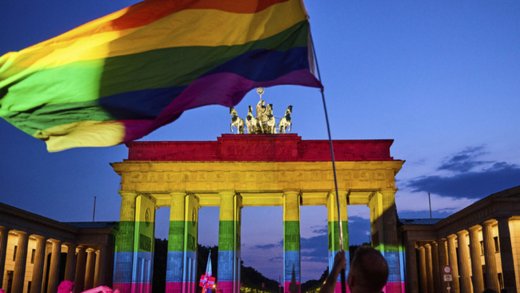 Германският парламент ще гласува за улесняване на промяната на пола