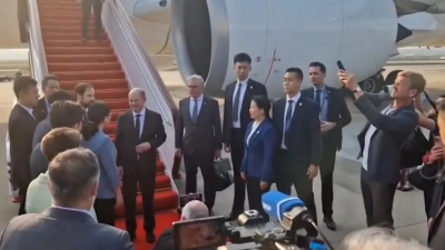 Автор obektivno bgГерманският канцлер Олаф Шолц започна посещението си в Китай в опит