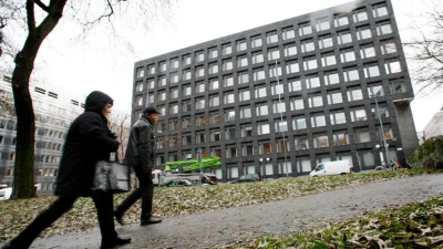 Шведската централна банка, най-старата в света, опря до държавна помощ, за да не фалира