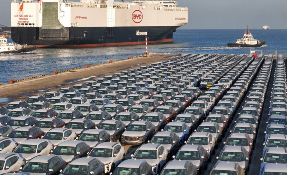 Пренасищането с непродадени електрически автомобили причинява задръствания на пристанищата