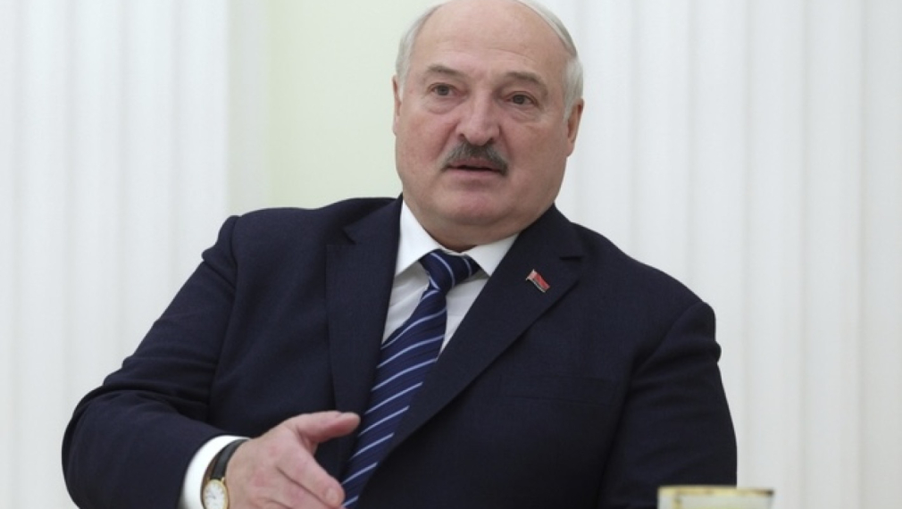 Снимка: Лукашенко: Западът превърна Украйна в наркоман