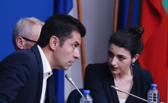 Прокуратурата: Има досъдебно производство за фалшификациите на Лена Бориславова и Кирил Петков, чакаме експертизите