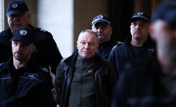 Свидетел: Марин Димитров предложил шестцифрена сума за назначение на шеф на "Национална полиция"