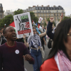 Сблъсъци между полицията и протестиращи в Париж по време на първомайските протести