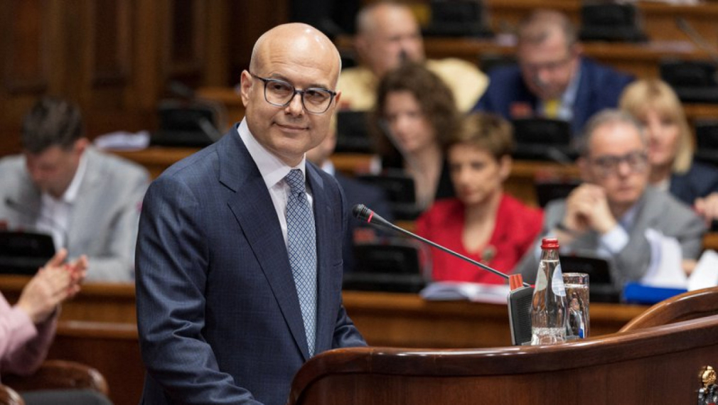Сръбският парламент одобри новото правителство, предложено от новоназначения министър-председател Милош