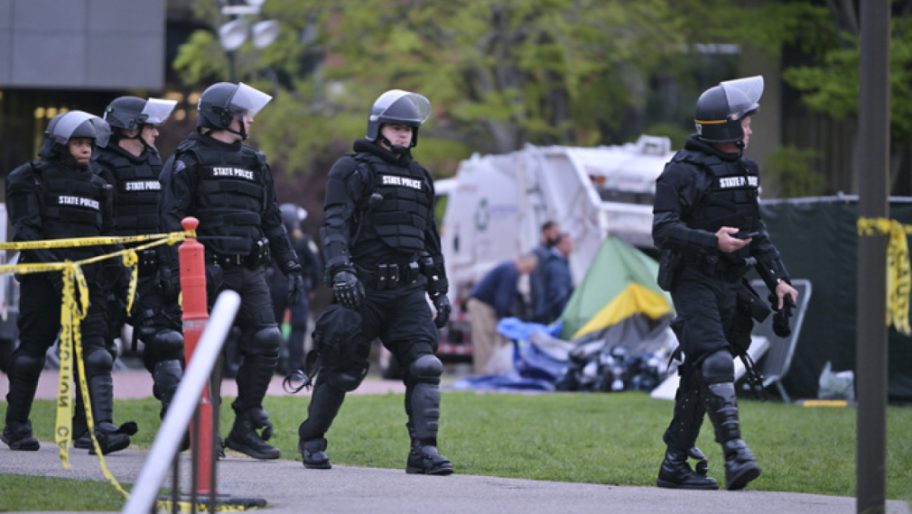  Полицията разтурва пропалестински лагер в кампуса на Масачузетския технологичен институт,