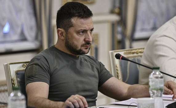 Зеленски наредил да се отложат предстоящите международни събития в Украйна
