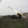 Интензивен руски огън предизвика прегрупиране на украинските войски източно от Харков