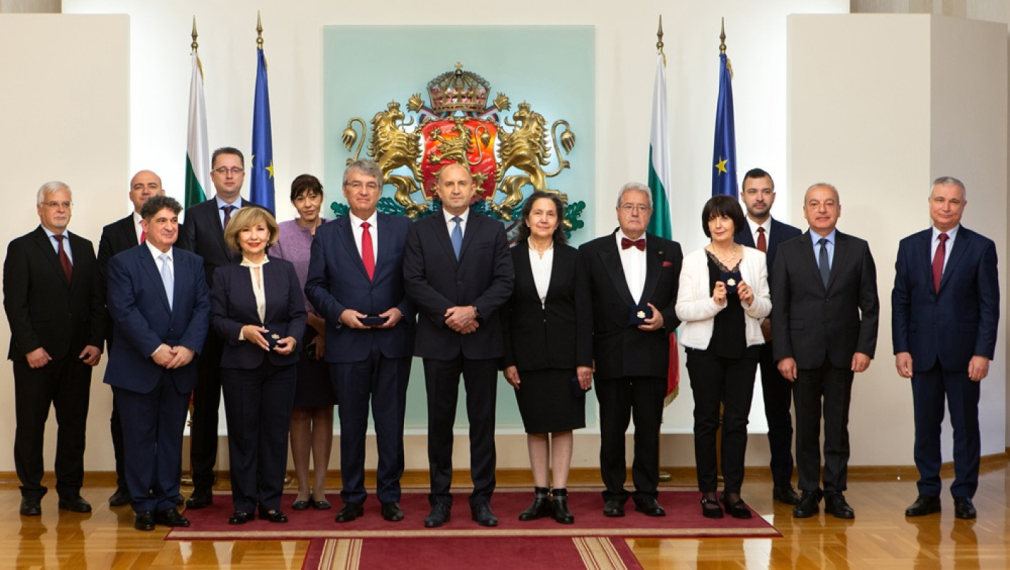 Президентът: Постиженията  и постоянството на българските творци, учени и общественици
