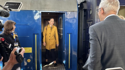 Германският външен министър Аналена Бербок пристигна на необявено посещение в