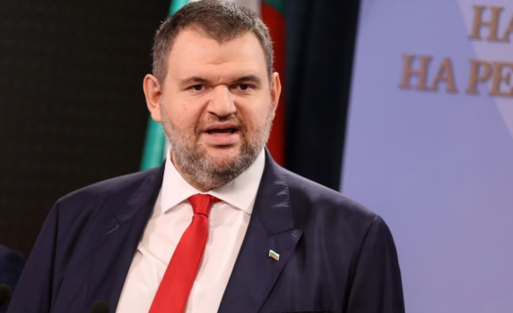 Пеевски: Христо Иванов ми предложи да стана премиер, а той президент