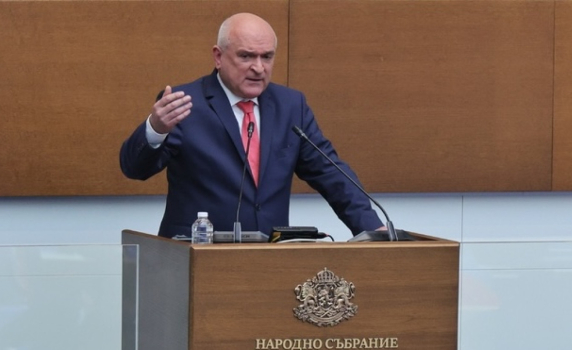 Главчев: Няма да има драматична промяна в цената на тока