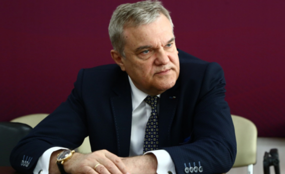 Румен Петков внесе жалба срещу Урсула фон дер Лайен заради корупция с ваксини за COVID-19