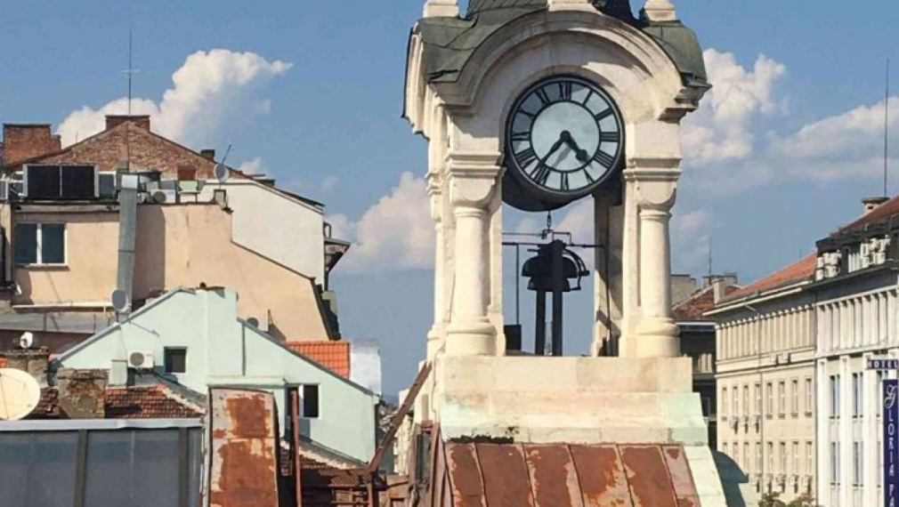 Централни хали в София отвориха врати, след 40 г. заработи и емблематичният часовник