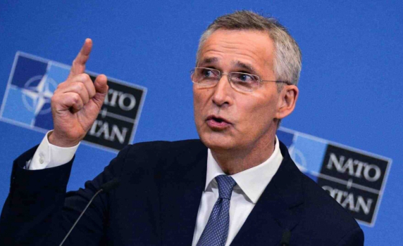 The Economist: Столтенберг призова НАТО за удари по военни цели в Русия