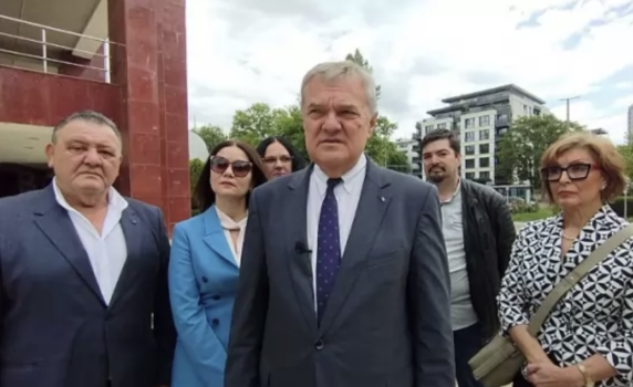 Румен Петков в Бургас: Погромът над нефтозавода и родната армия е страшен, но обратим