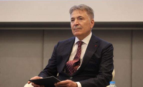 След предупреждението на Пеевски: Министър Николов поиска оставки в "Ел Би Булгарикум"