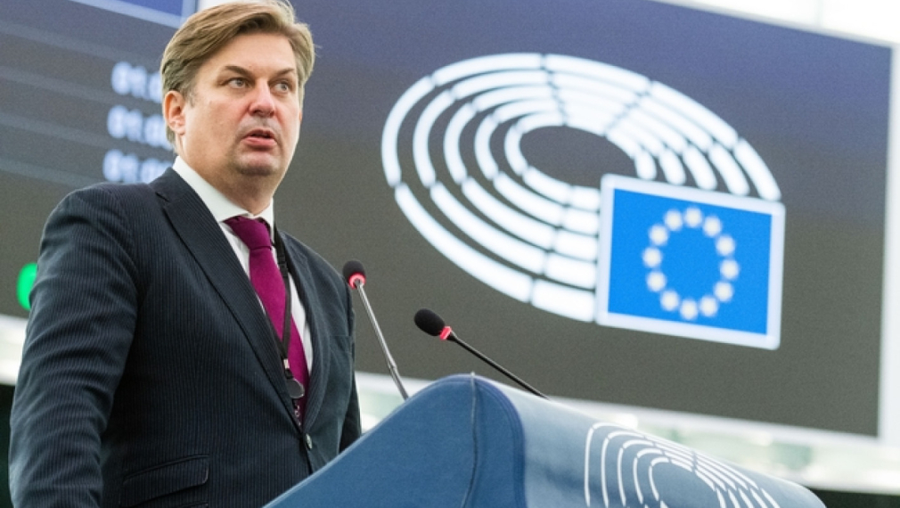 Претърсиха офиси в Европарламента по разследване за опити за руска намеса