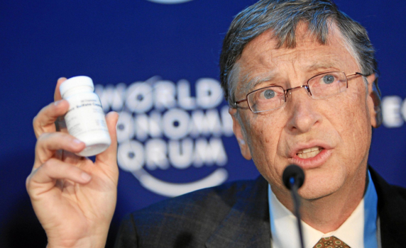 Бил Гейтс инвестира милиони във ваксина, която да попречи на кравите да изпускат газове и да се оригват