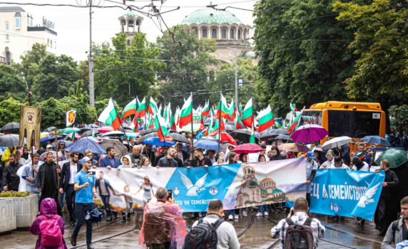 ВМРО: ДА на „Месец на семейството“, НЕ на „София прайд“!