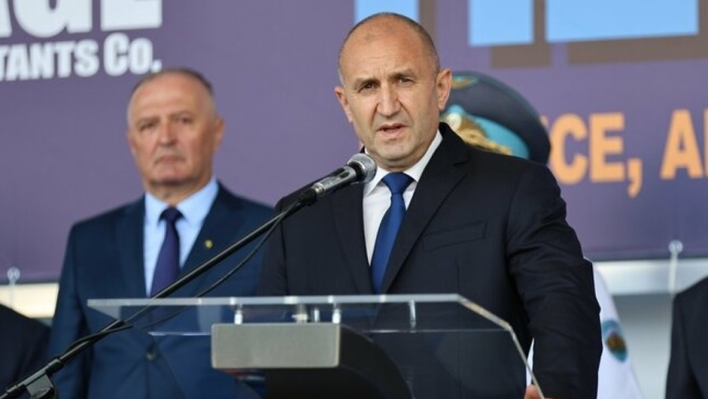 Радев: Войната в Украйна носи непознати предизвикателства пред военната индустрия