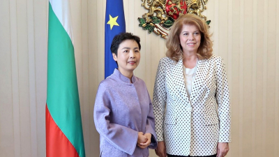 Засилването на отношенията между България и Китай обсъдиха вицепрезидентът Йотова и новият китайски посланик Дай Цинли