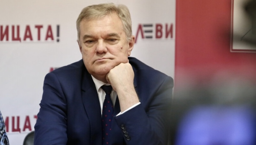 Румен Петков пред "Гласове": Блинкен пее по баровете в Киев на фона на касапницата в Украйна, а ПП-ДБ се хилят пред украинското знаме. Това нормални хора ли са?