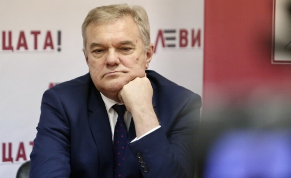Румен Петков пред "Гласове": Блинкен пее по баровете в Киев на фона на касапницата в Украйна, а ПП-ДБ се хилят пред украинското знаме. Това нормални хора ли са?
