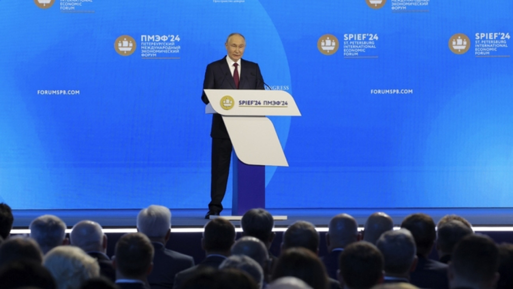 Путин: Разплащанията в "токсични" валути на неприятелски държави в Русия намаляха наполовина. Оставаме ключов играч в световната търговия