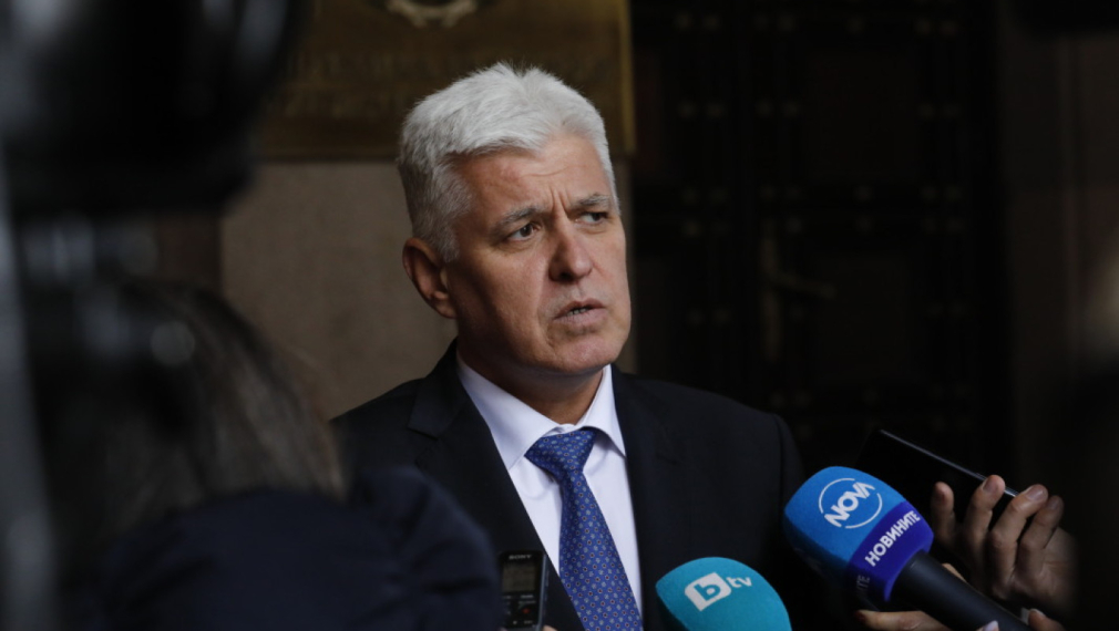 Димитър Стоянов: Пеевски не прави разлика между наборна военна служба и начална военна подготовка