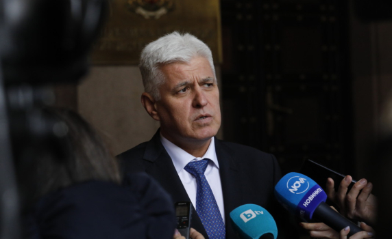 Димитър Стоянов: Пеевски не прави разлика между наборна военна служба и начална военна подготовка