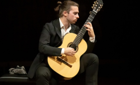 Георги Димитров-Жожо - единственият класически китарист със солов рецитал на престижния Бахфест в Лайпциг