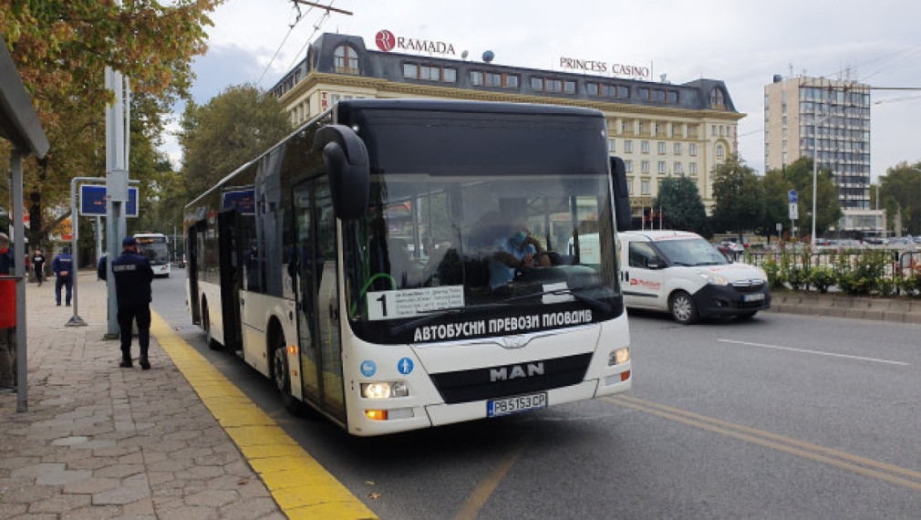 В Пловдив индийски шофьори ще карат градските автобуси заради недостига на карди